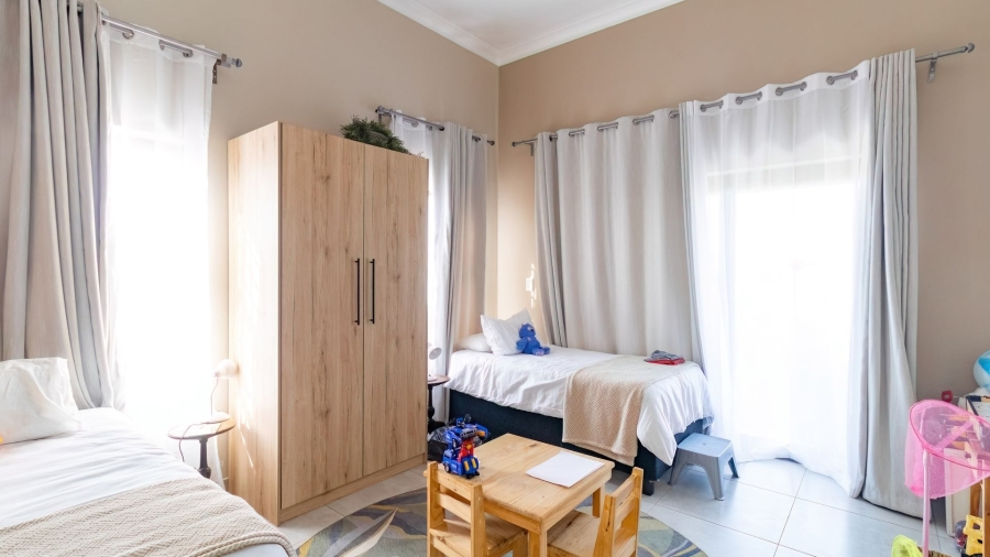 9 Bedroom Property for Sale in Long Acres Country Estate Western Cape